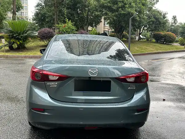 Mazda 3 Axela 2014