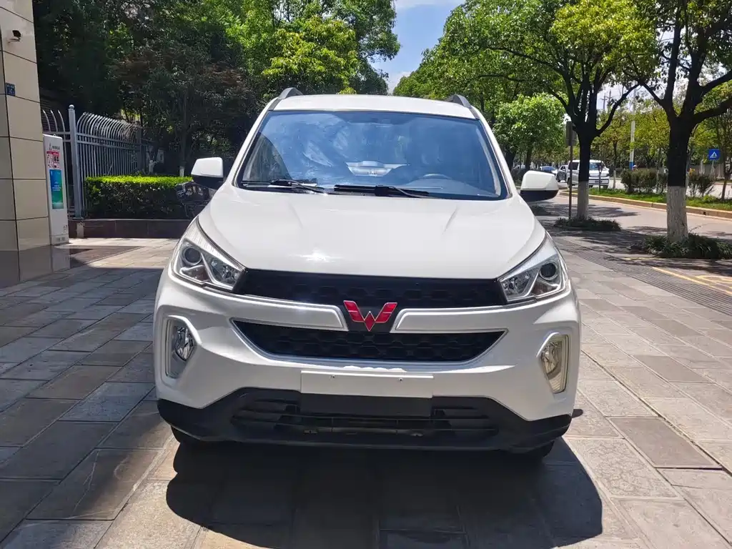 Wuling Hongguang S3 2018 — фото 1