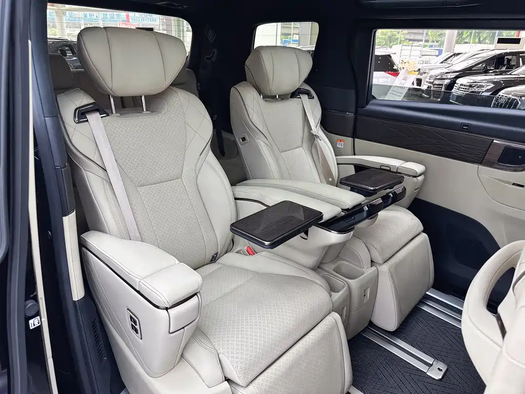 Toyota Vellfire 2024 — фото 14