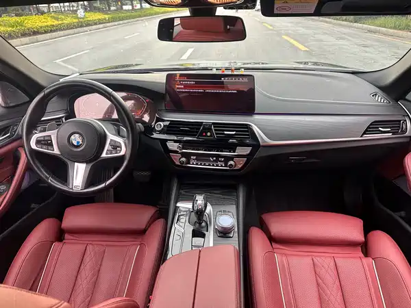 BMW 5 Series 2021