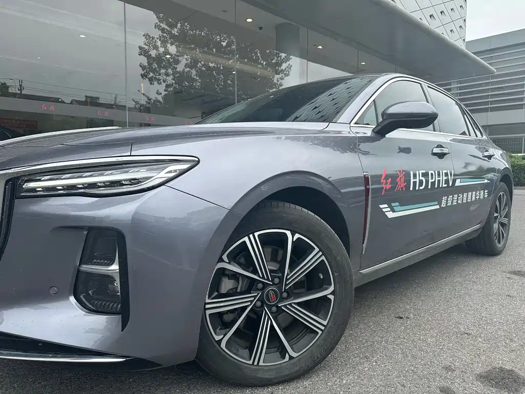 Hongqi H5 PHEV 2025 — фото 12
