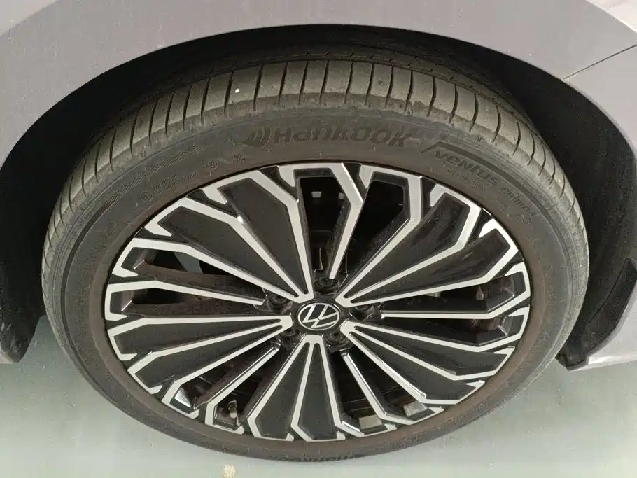 Volkswagen Passat 2024