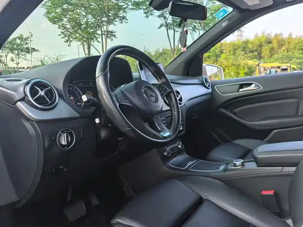 Mercedes-Benz B-Class 2016