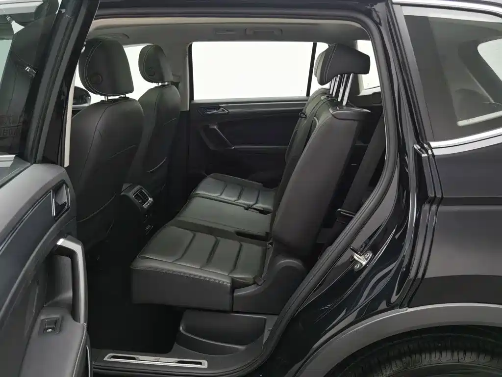 Volkswagen Tiguan L 2020 — фото 15