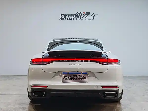 Porsche Panamera 2024