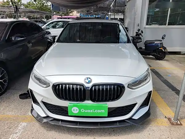 BMW 1 Series 2021