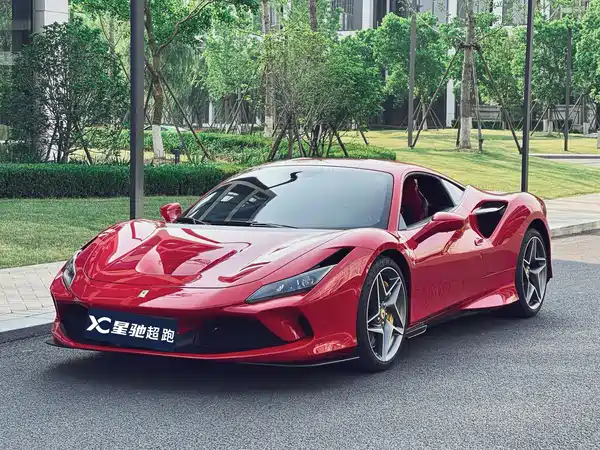 Ferrari F8 2021