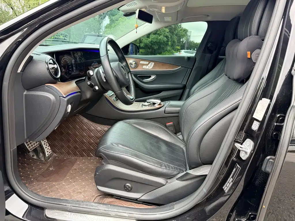 Mercedes-Benz E-Class 2018 — фото 10