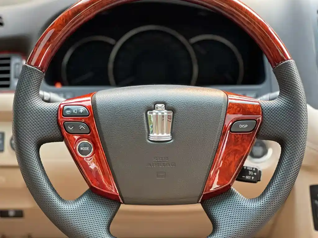 Toyota Crown 2015 — фото 2