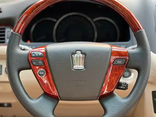 Toyota Crown 2012