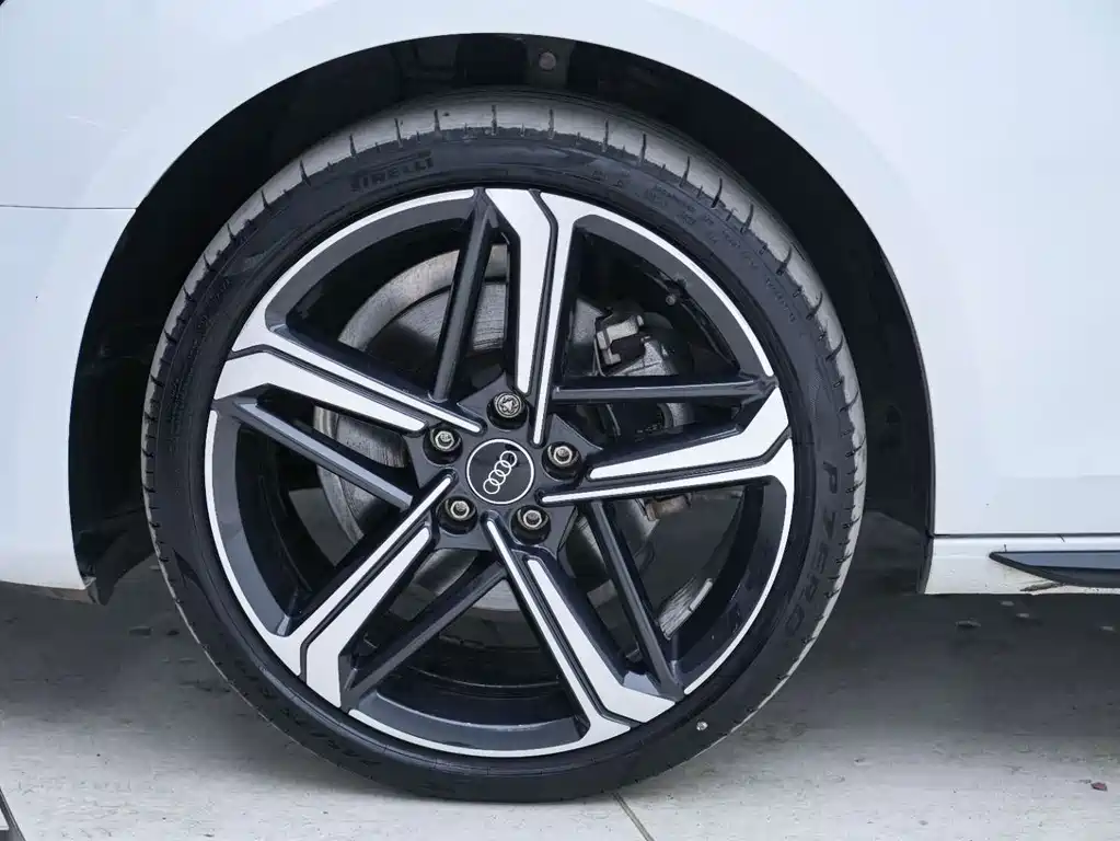 Audi A4L 2024