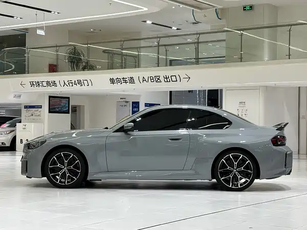 BMW M2 2025