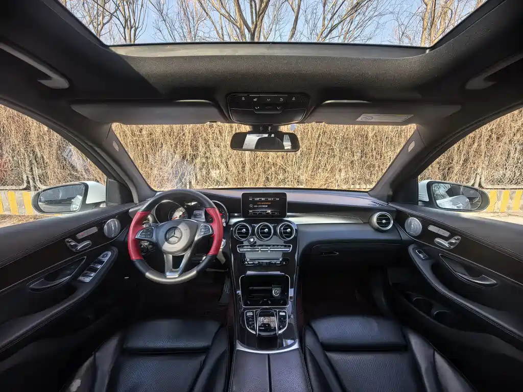 Mercedes-Benz GLC 2016 — фото 13