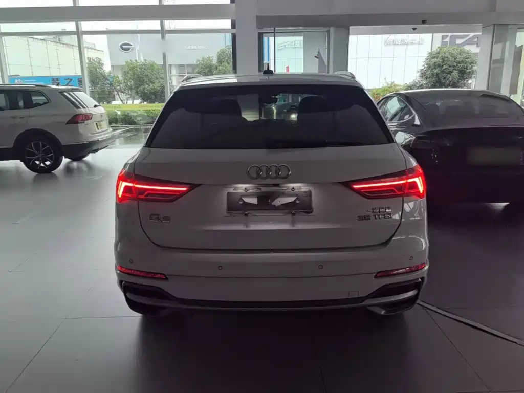 Audi Q3 2021