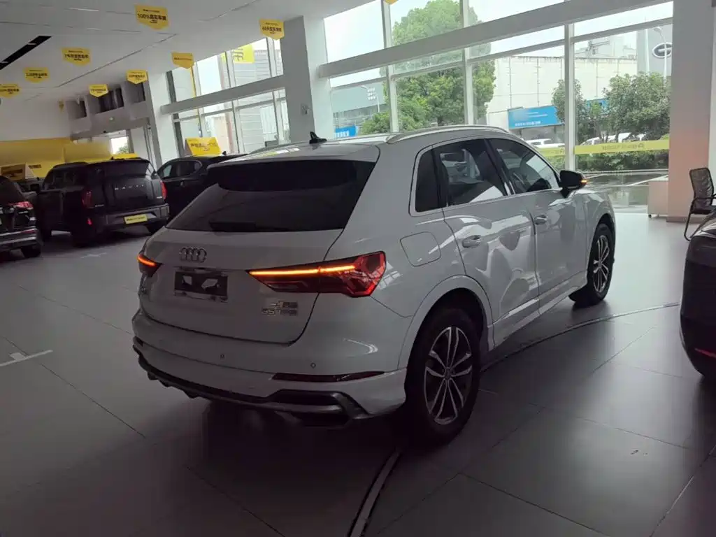 Audi Q3 2021
