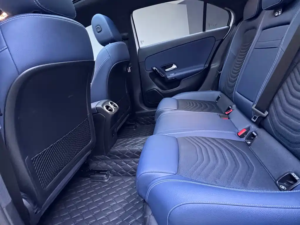 Mercedes-Benz A-Class 2022 — фото 8