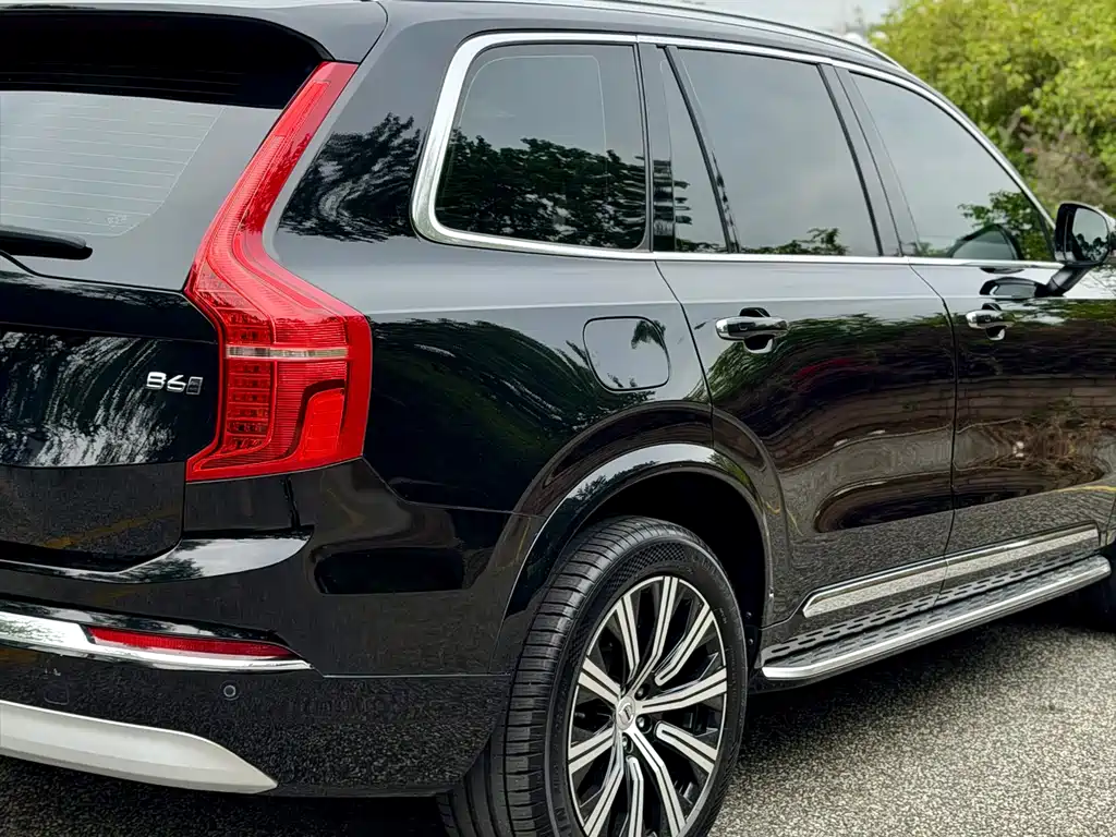 Volvo XC90 2022 — фото 12