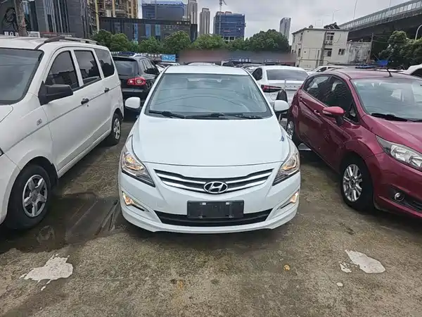Hyundai Accent 2016