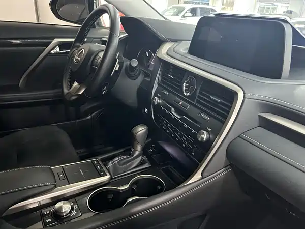Lexus RX 2021