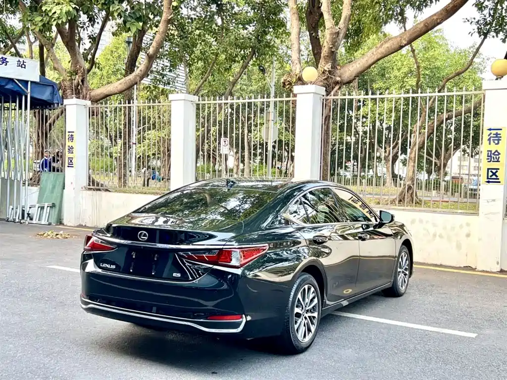 Lexus ES 2024 — фото 7