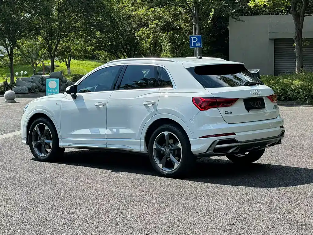 Audi Q3 2021