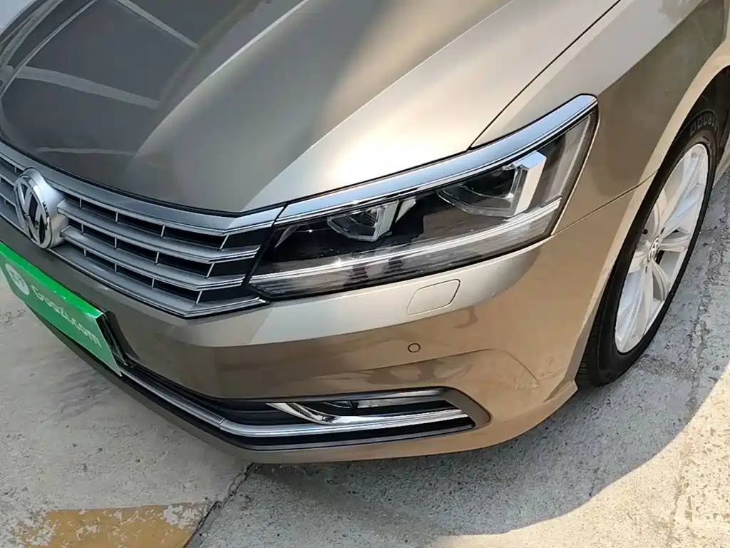 Volkswagen Passat 2017 — фото 24