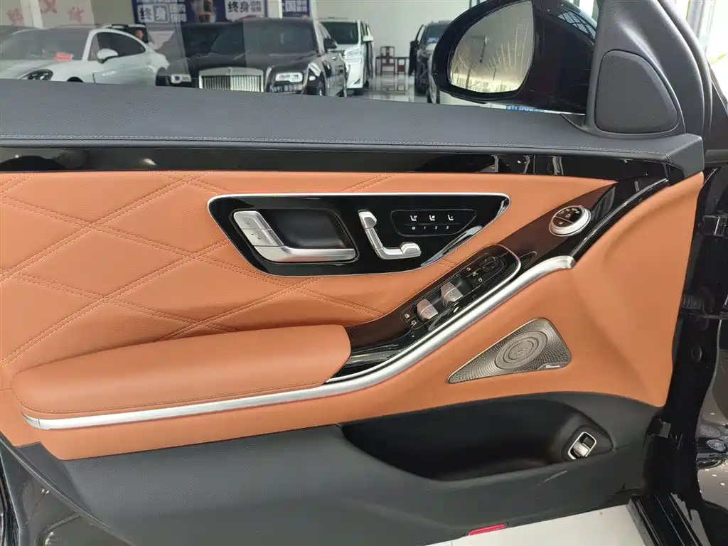 Mercedes-Benz Maybach S-Class 2024