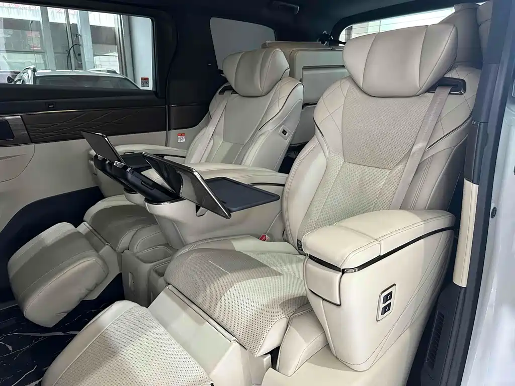 Toyota Vellfire 2024 — фото 13