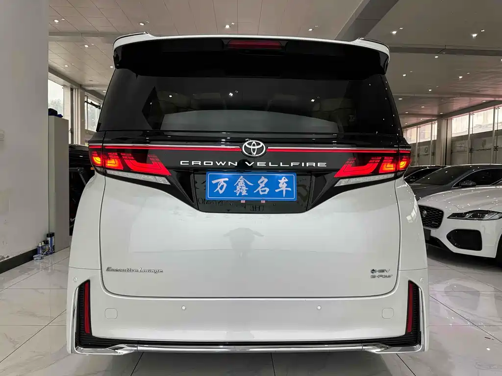 Toyota Vellfire 2024 — фото 21
