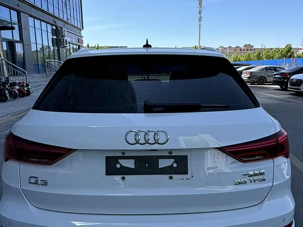 Audi Q3 2022 — фото 8