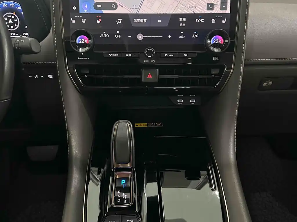 Toyota Vellfire 2024 — фото 11