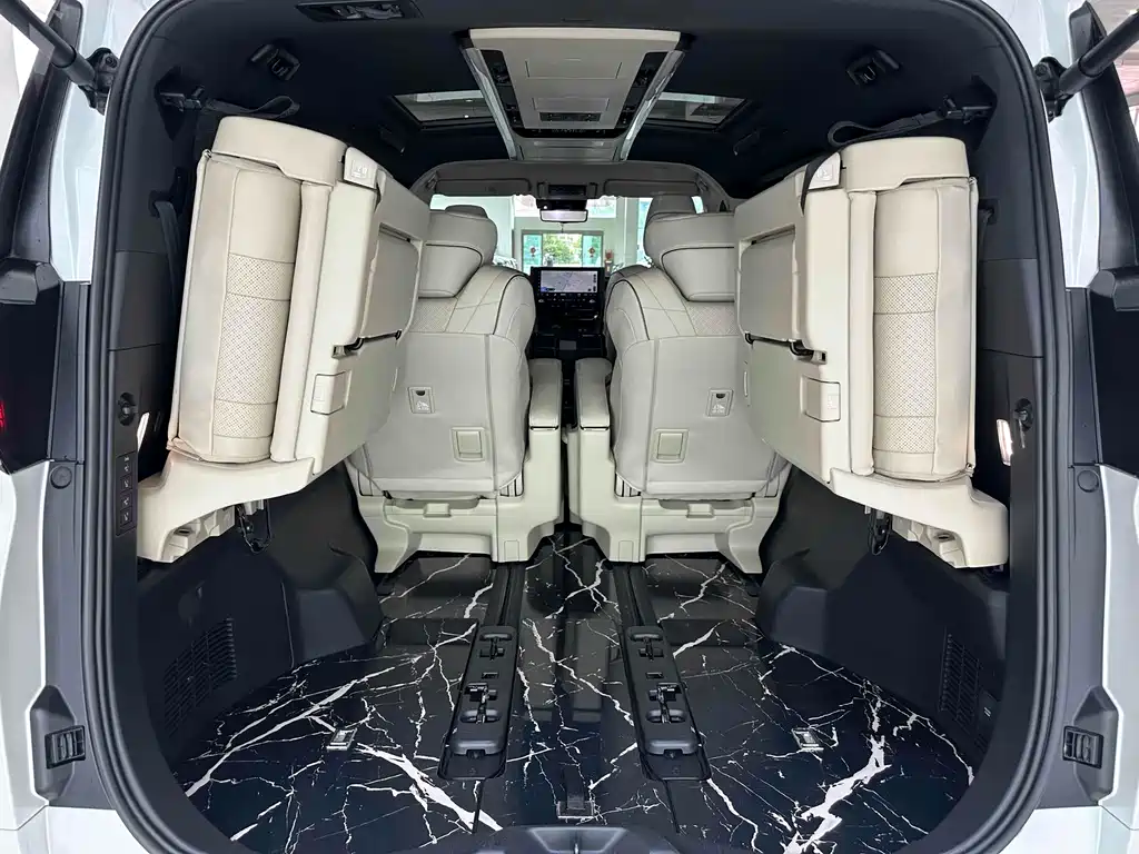 Toyota Vellfire 2024 — фото 18