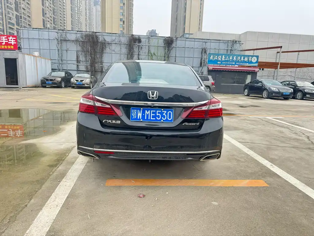 Honda Accord 2017 — фото 8