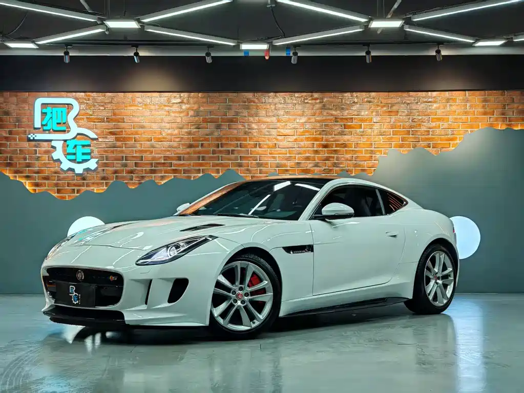 Jaguar F-TYPE 2015 — фото 1