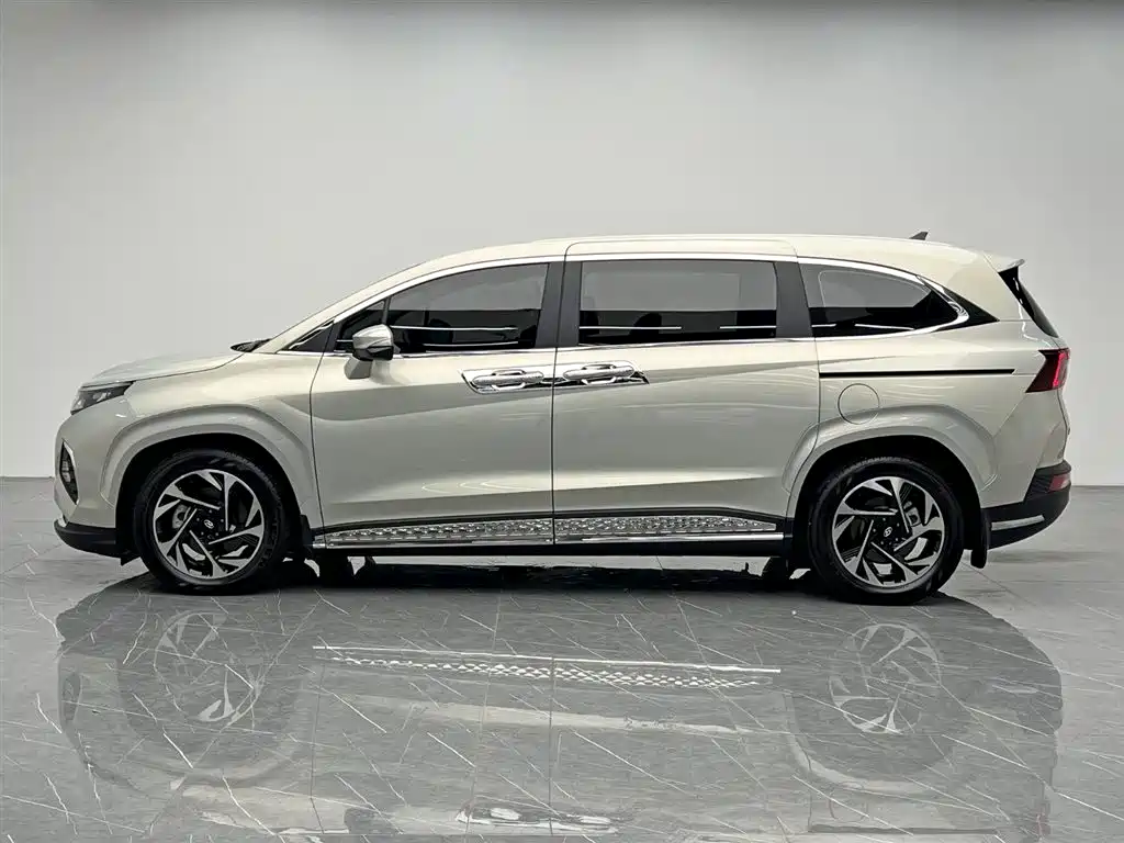 Hyundai Custo 2022 — фото 3