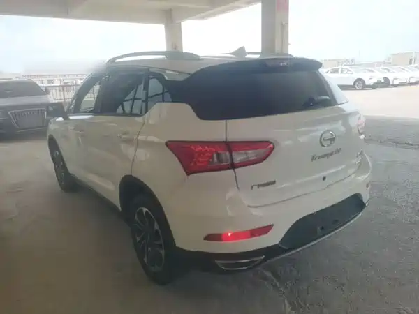 GAC Trumpchi GS4 2015