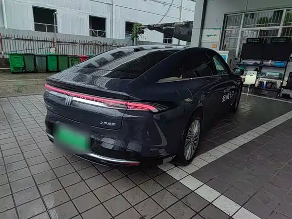 Buick Zhijing L7 2025