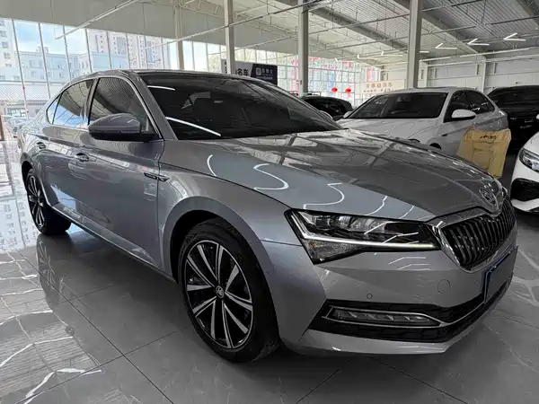 Skoda Superb 2022
