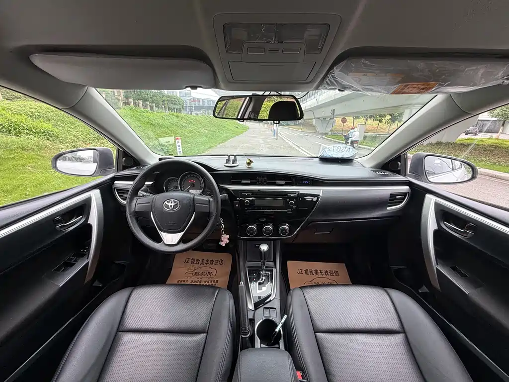 Toyota Corolla 2015 — фото 12