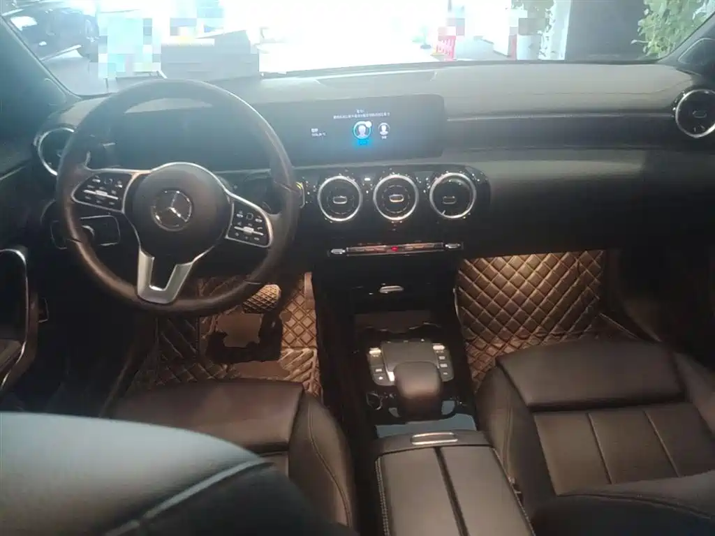 Mercedes-Benz A-Class 2021 — фото 10