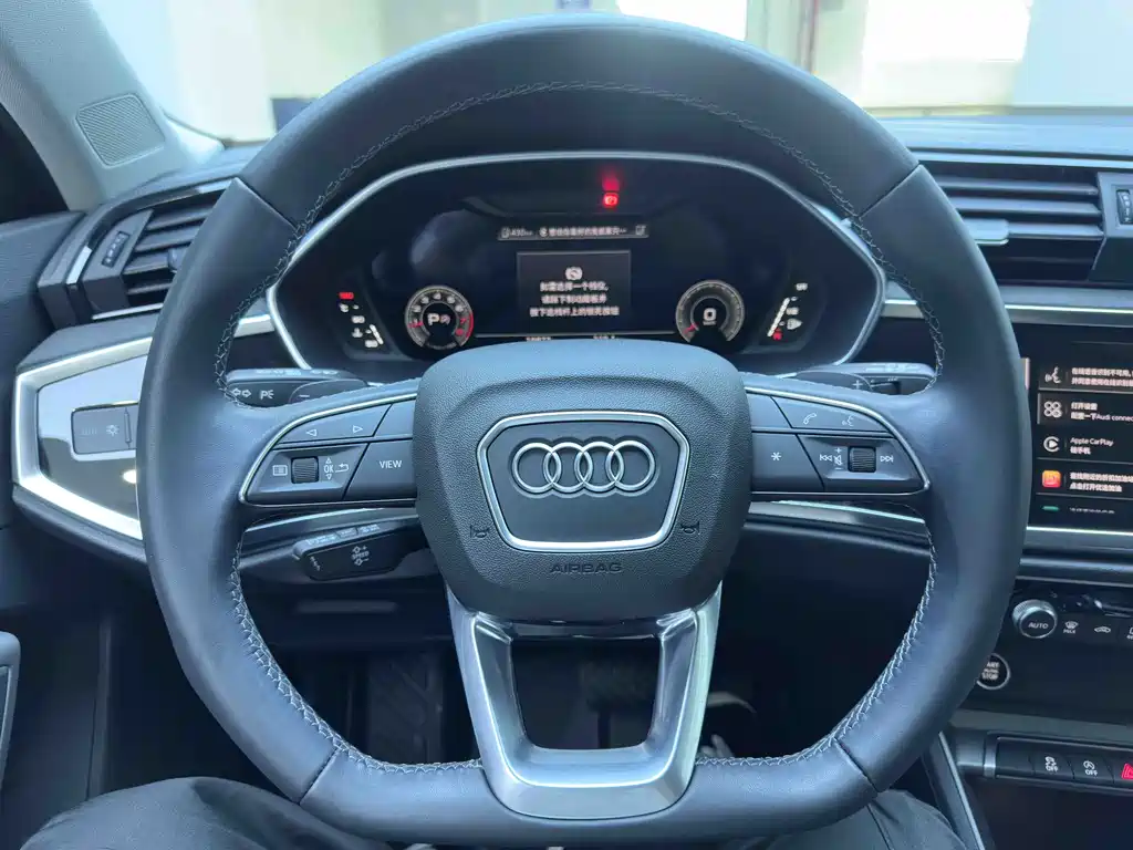 Audi Q3 2023 — фото 14