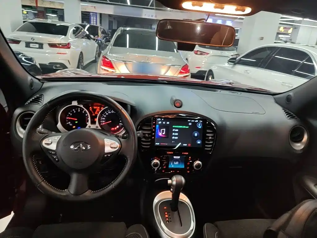 Infiniti ESQ 2019 — фото 10