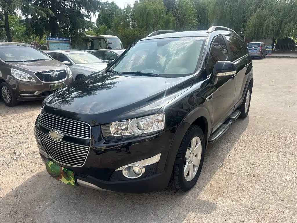 Chevrolet Captiva 2015 — фото 1