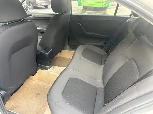 Volkswagen Santana 2015