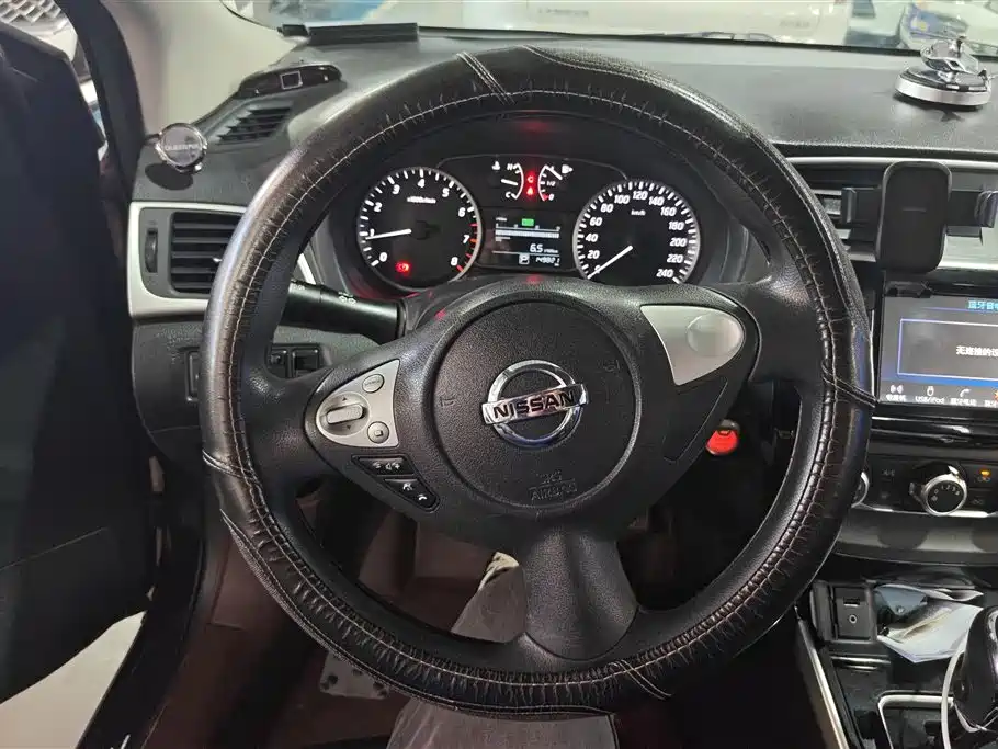 Nissan Sylphy 2017 — фото 15