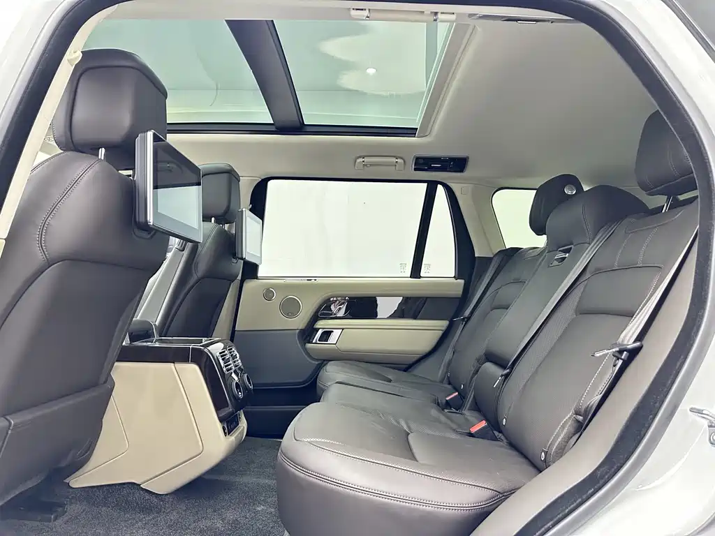 Land Rover Range Rover 2021 — фото 13