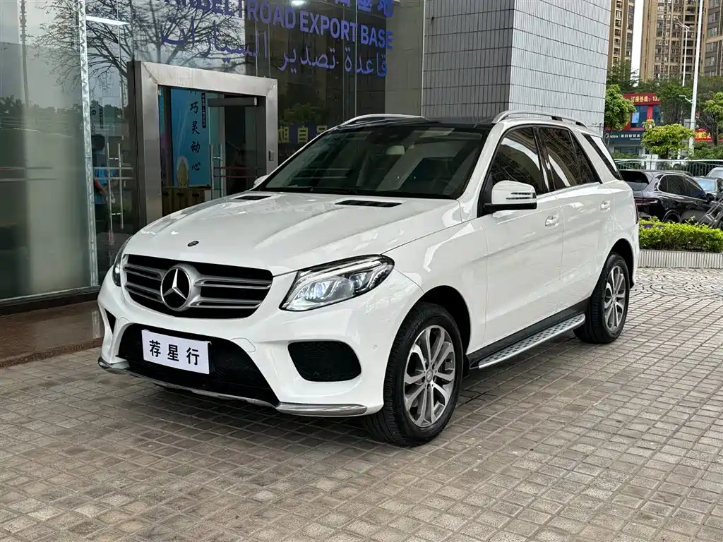 Mercedes-Benz GLE 2017 — фото 1