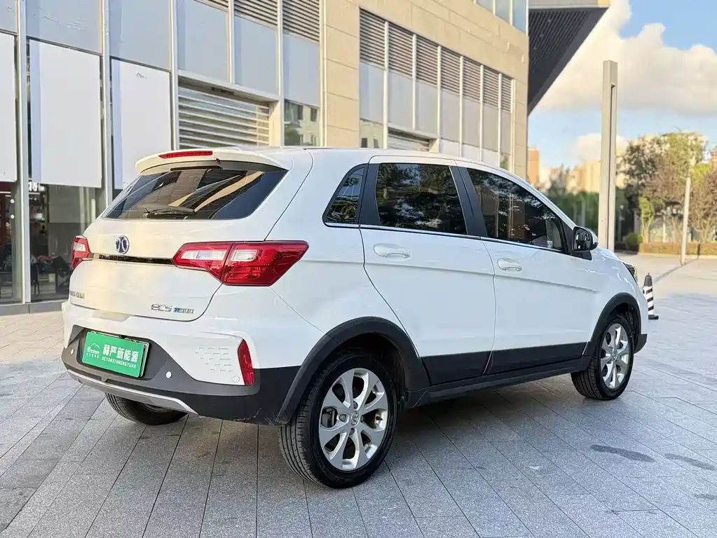 BAIC New Energy EC5 2021 — фото 10