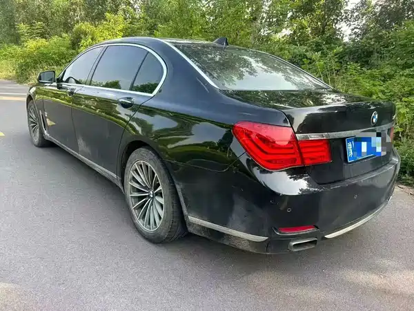 BMW 7 Series 2011