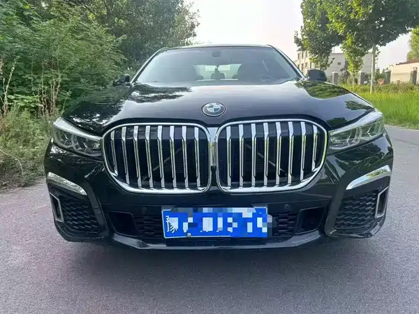 BMW 7 Series 2011